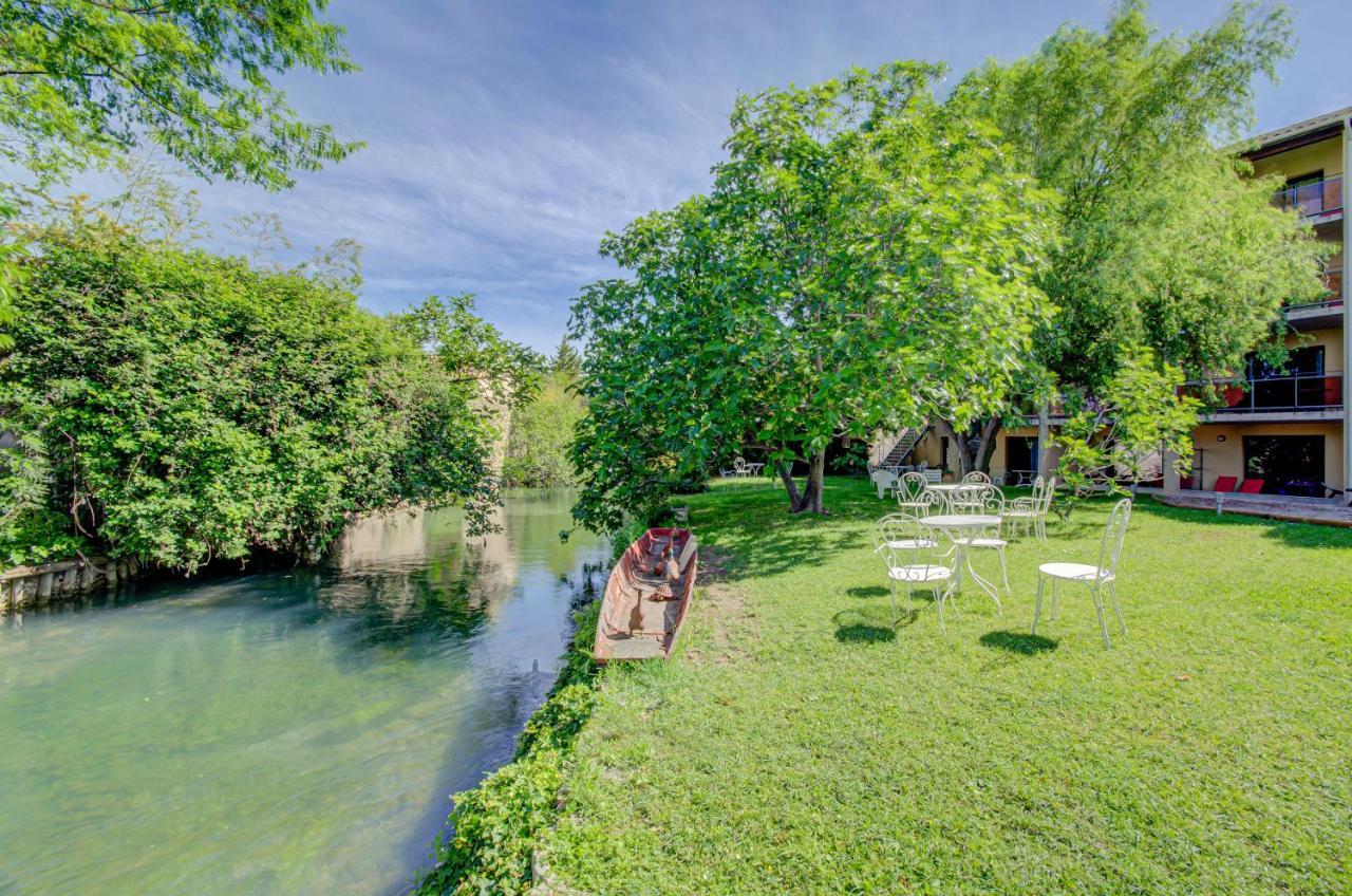 Hotel Les Nevons LʼIsle-sur-la-Sorgue Buitenkant foto